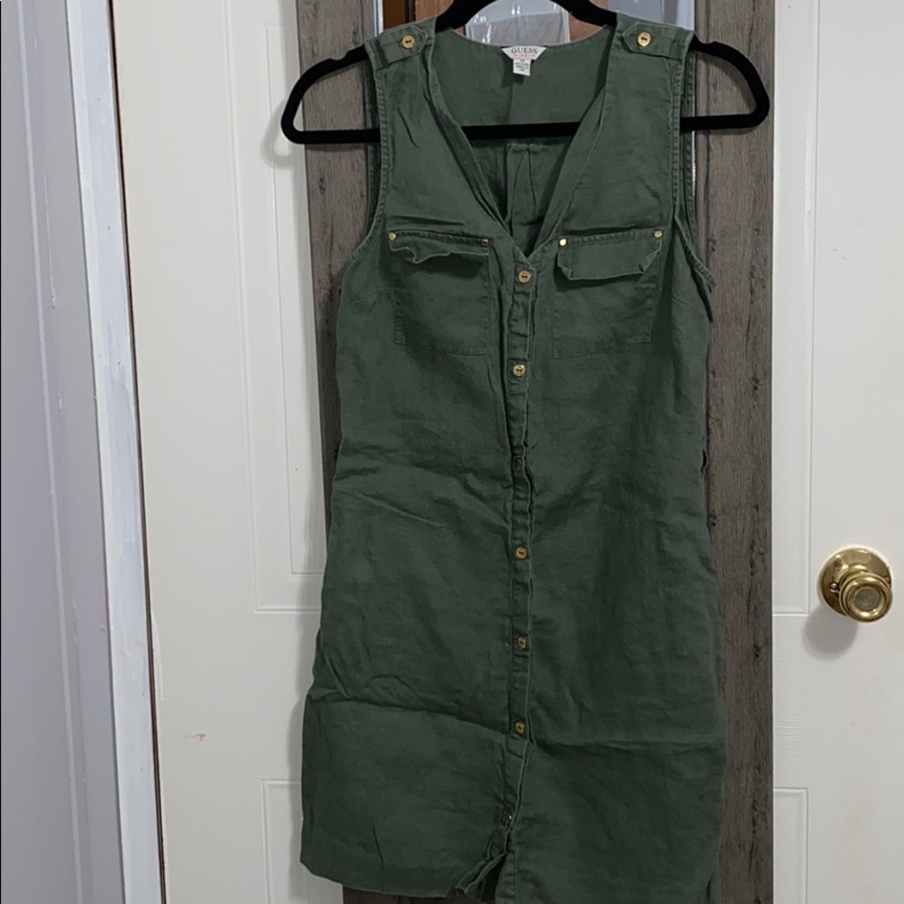 GUESS Dress with pockets ✨